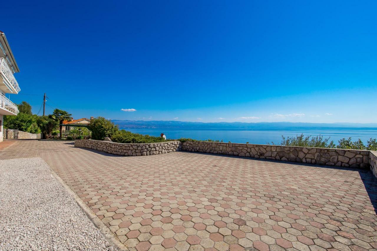 Apartments Davor Mošćenička Draga Exterior foto